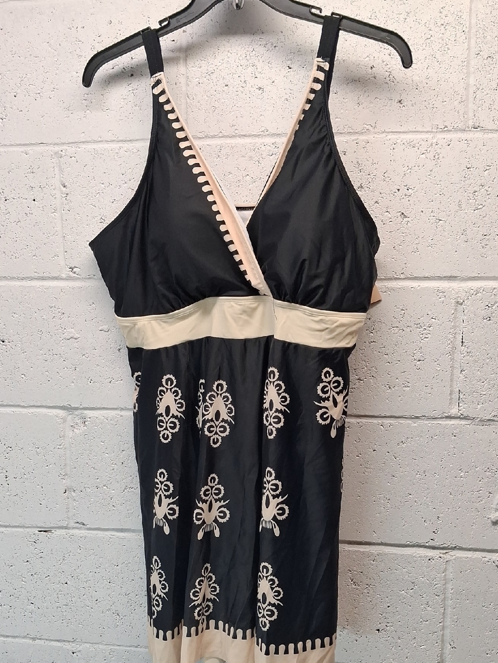 NWT Womens Plus Size BloomChic 2 Pc. Swimsuit Size 22-24 - Picture 2 of 6